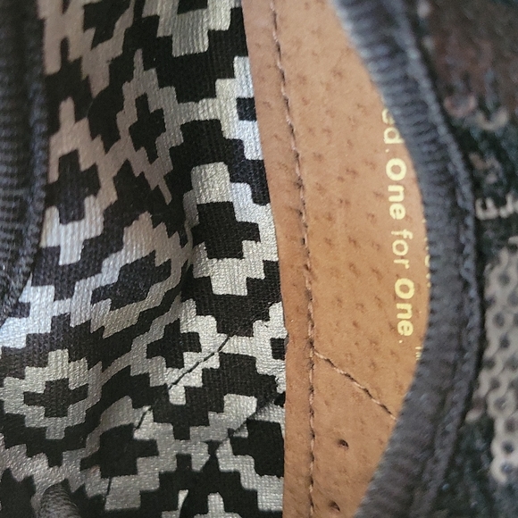 TOMS Limited Edition Sequin Black Cordanes Sneakers 8.5 - Picture 12 of 12